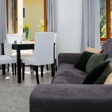 Joivy Cute 1-Bedroom Flat Next To Lake Комо Екстериор снимка